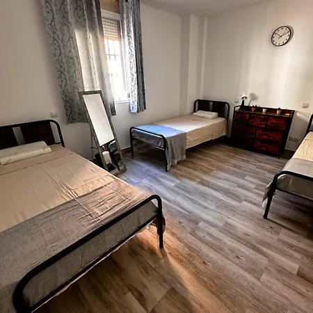 Amplia Casa Entera Con Patio Y Terraza Para Familia Y Grupo De Amigos Málaga Buitenkant foto
