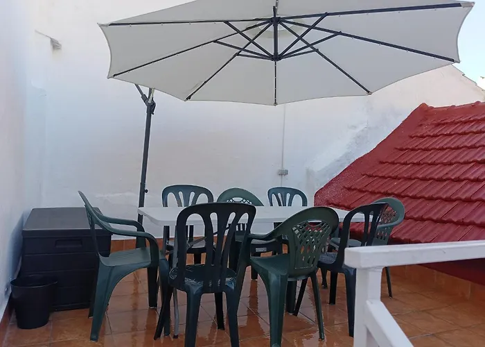 Amplia Casa Entera Con Patio Y Terraza Para Familia Y Grupo De Amigos