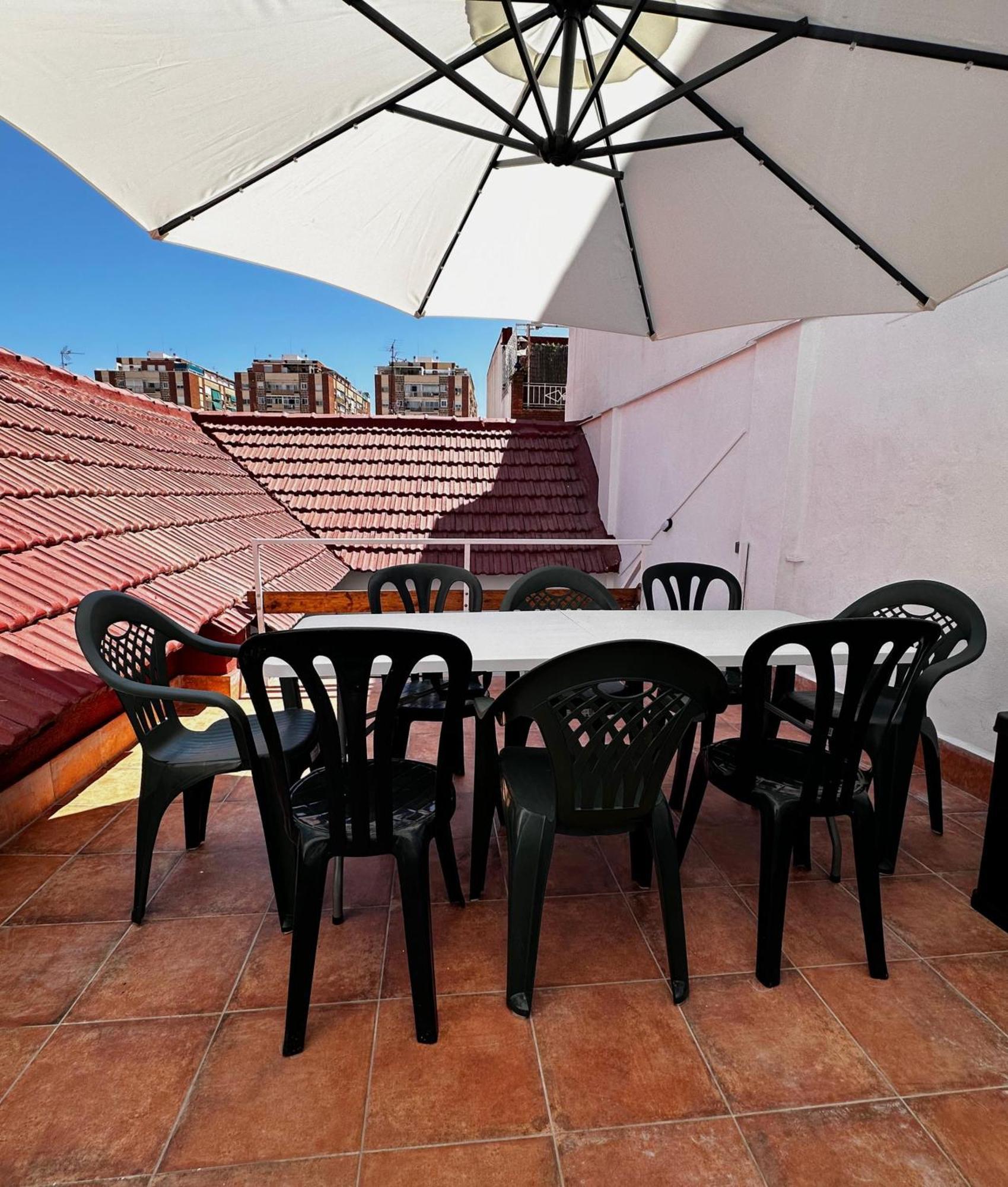 Dom wakacyjny Amplia Casa Entera Con Patio Y Terraza Familia Y Grupo De Amigos